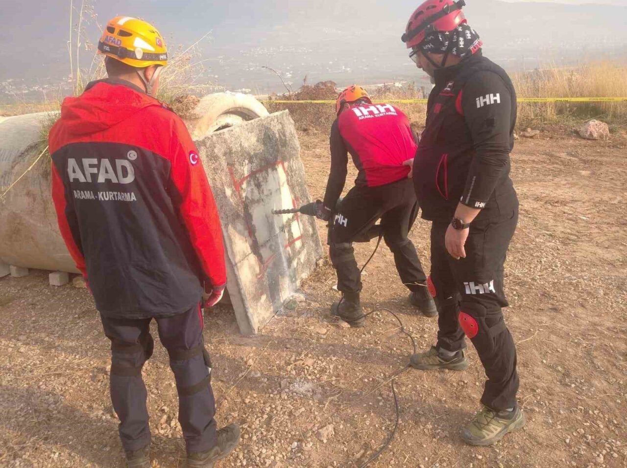 Tokat'ta 245 kişinin katılımıyla düzenlenen deprem tatbikatında, ekiplerin müdahale yetenekleri