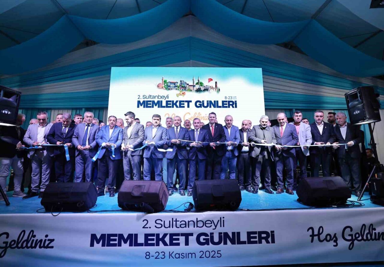 Sultanbeyli'de gerçekleştirilen 2. Memleket Günleri, yoğun katılımla başladı. Belediye Başkanı