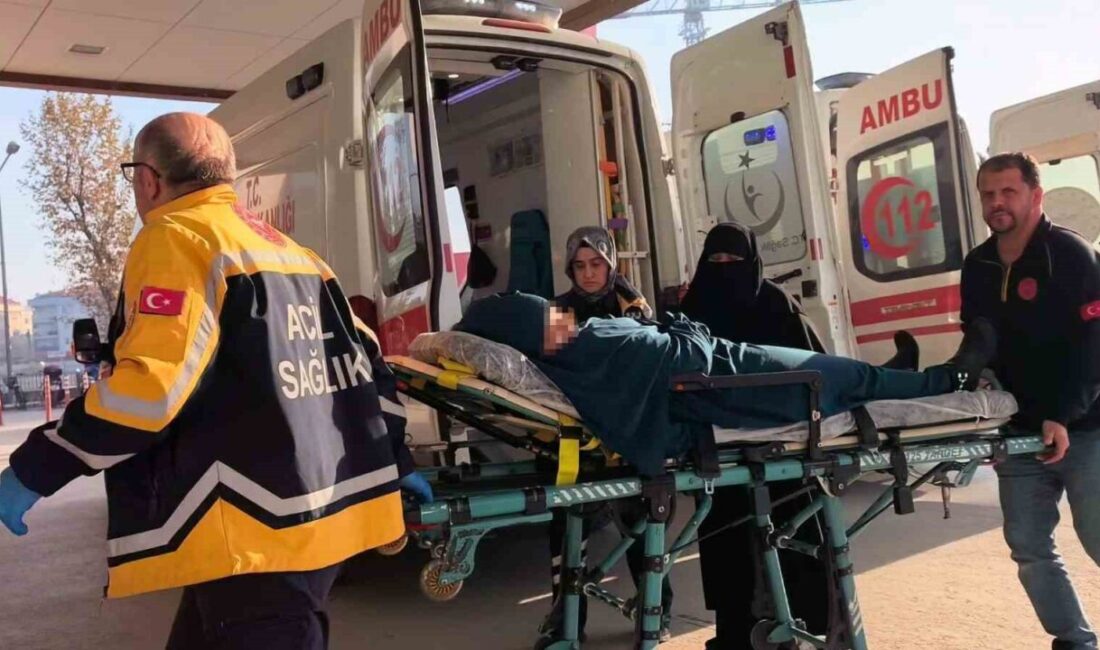 İnegöl’de Tavuk Yedikten Sonra Zehirlenme Şüphesiyle Hastaneye Kaldırılan Üç Kişilik Aile Tedavi Altına Alındı Bursa'nın İnegöl ilçesinde Suriye uyruklu Kawthar M. (40), eşi Mohammad