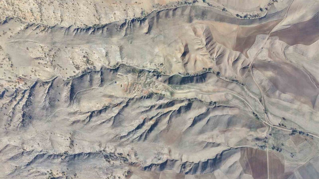 Kırıkkale'nin Delice ilçesindeki Pırıklı köyü, 35 yıl önce yoğun göçlerle