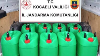 Kocaeli'de jandarma ekiplerinin gerçekleştirdiği operasyonda, bir araçta 400 litre sahte