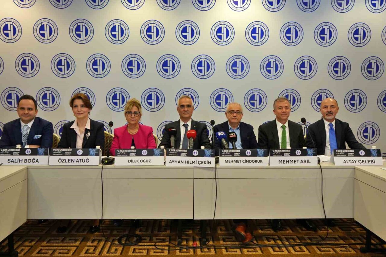 42. Ulusal Gastroenteroloji Haftası Antalya’da yapıldı. Prof. Dr. Dilek Oğuz,