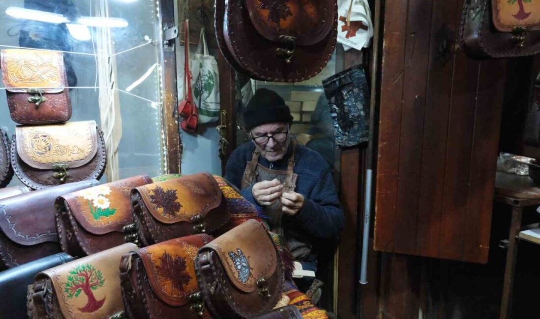 Gaziantep’te 66 Yıldır El İşçiliğiyle Çanta Üreten Tahir Demirci, Mesleğin Tükenişine Direniyor Gaziantep'te 66 yıldır çanta ustalığı yapan Tahir Demirci, dükkanında tamamen