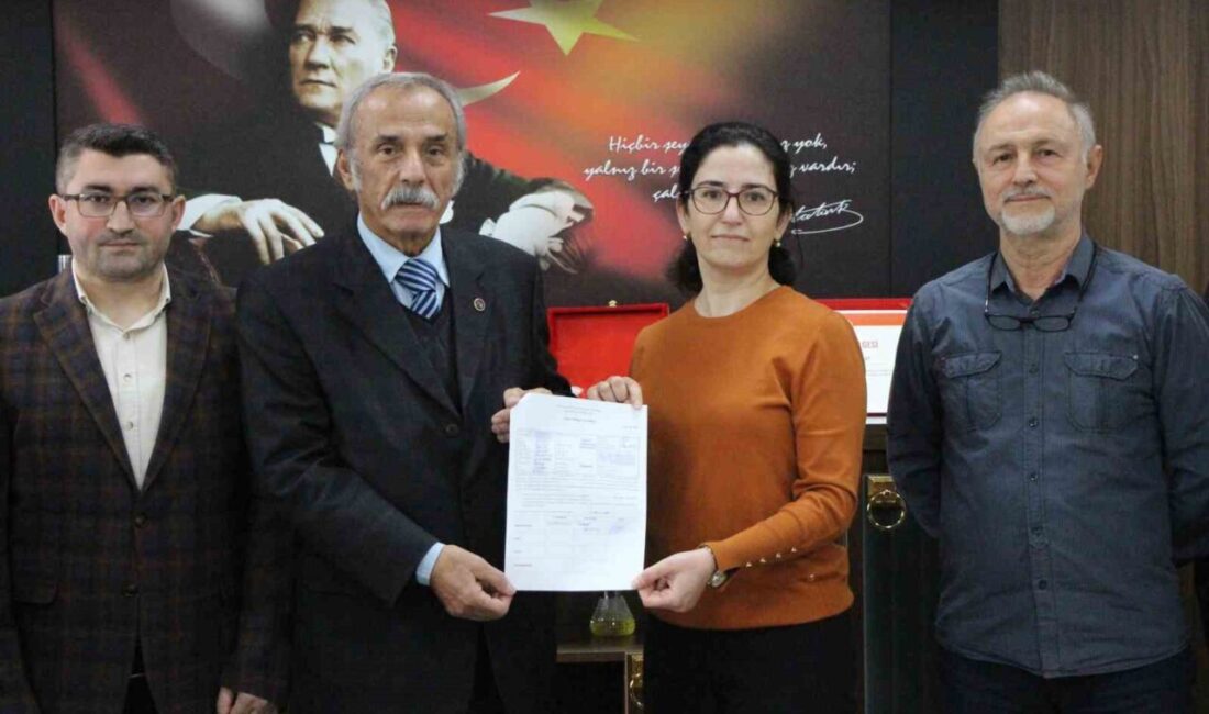 Amasya'da 68 yaşındaki Cemal Kutlu, 4. üniversitesinden mezun olduktan sonra