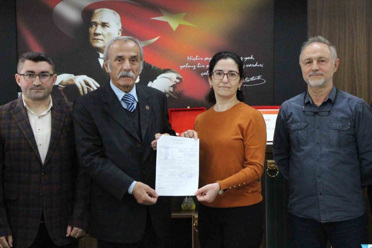 Amasya'da 68 yaşındaki Cemal Kutlu, 4. üniversitesinden mezun olduktan sonra