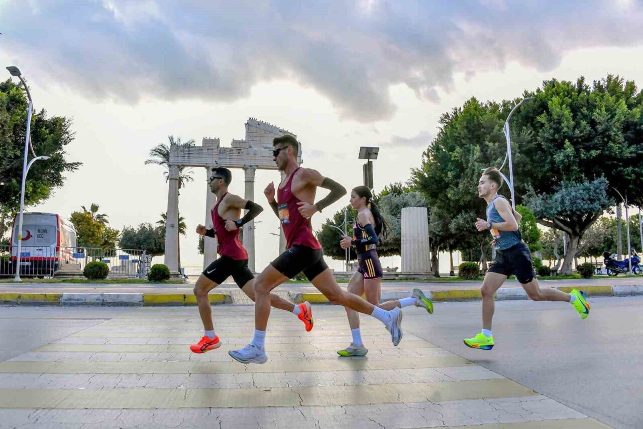Mersin, 14 Aralık'ta 7. Uluslararası Mersin Maratonu'na ev sahipliği yapacak.