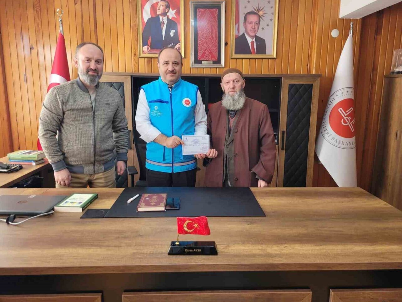 Edirne İl Müftülüğü'nde uzun yıllar görev yapan Halil Delen ve