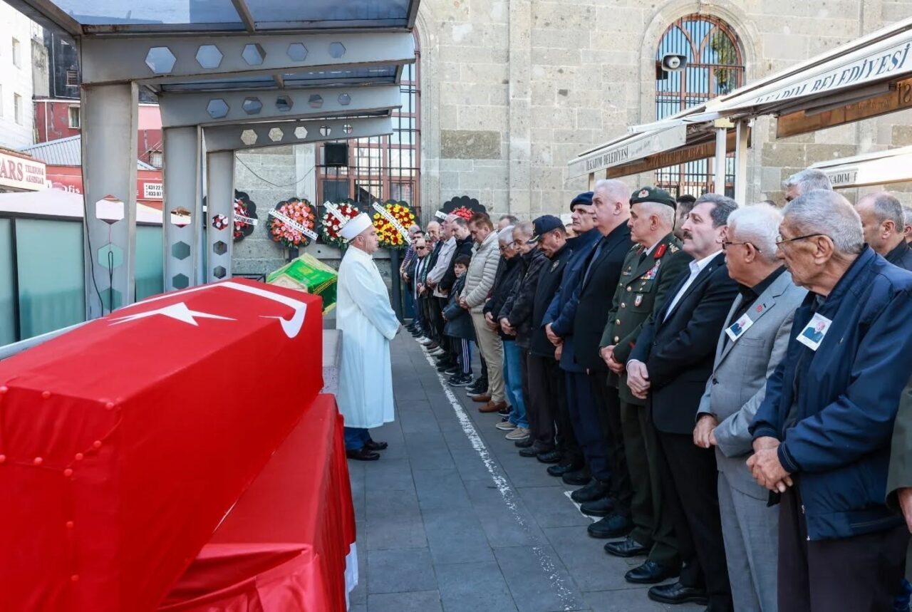Samsun’da 94 yaşında hayatını kaybeden Kore gazisi Cemal Yayla, Büyük