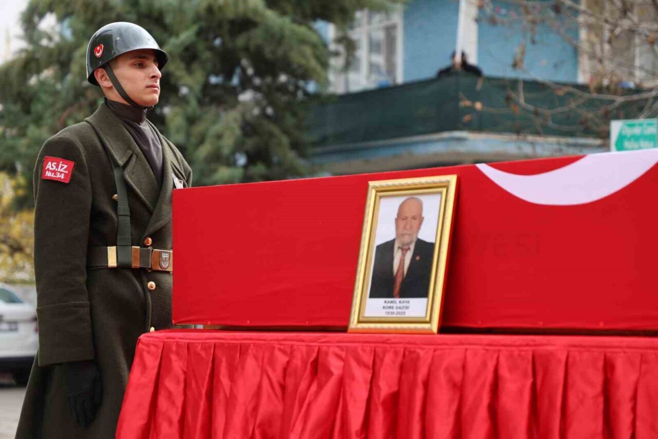 Elazığ'da 95 yaşında hayatını kaybeden Kore gazisi Kamil Kaya, bugün