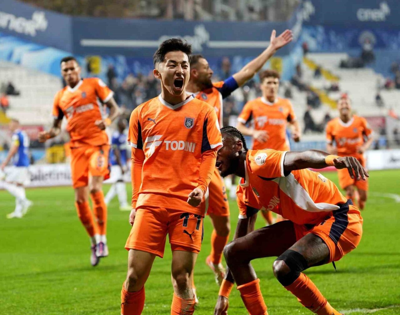 Başakşehir'in Özbek futbolcusu Abbosbek Fayzullayev, Kasımpaşa ile oynanan maçta 26.