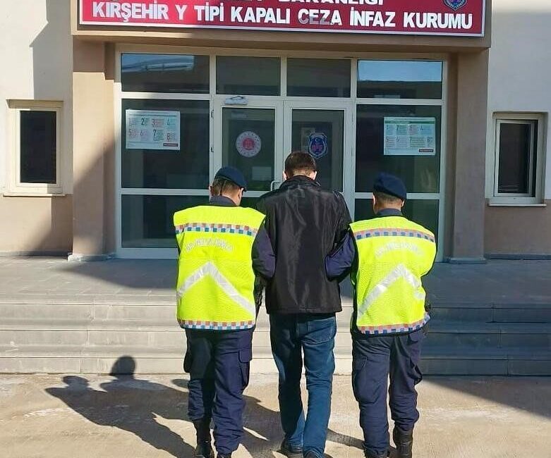 Kırşehir'de Açık Ceza İnfaz Kurumundan firar eden C.B., jandarma ekiplerinin