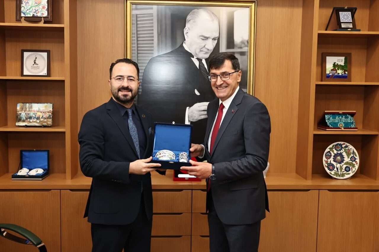 Kütahya Belediye Başkanı Eyüp Kahveci, Kütahya Baro Başkanı Av. Edip