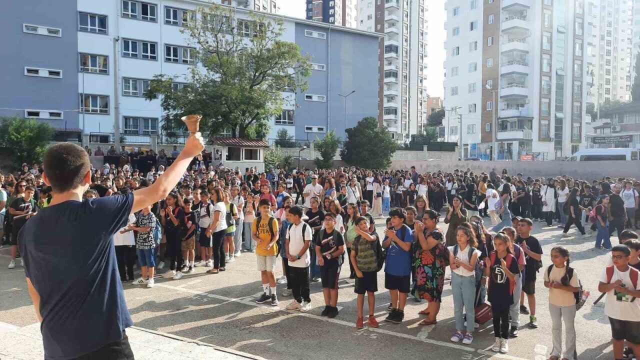 Ara Tatil Sonrası 547 Bin Öğrenci Yarın Okuluna Dönüyor