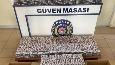 Adana'nın Yüreğir ilçesinde, devriye ekiplerinin şüpheli bulduğu aracın içinde 34