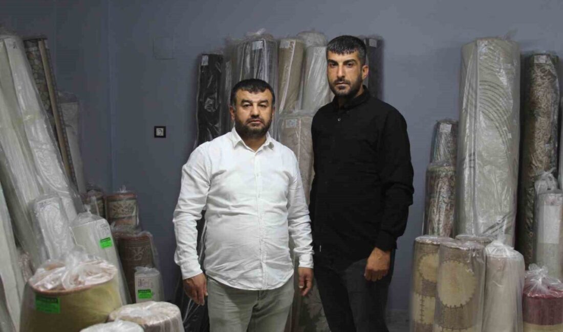 Adana’da Halı Yıkama Çalışanı, Bulduğu 650 Bin Lira Değerindeki Altınları Müşterisine İade Etti Adana'da halı yıkama firmasında çalışan Mehmet Reşit Erkek, müşterisinin halısında