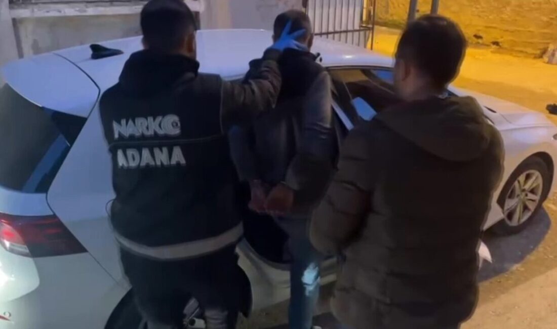 Adana'da narkotik ekiplerinin düzenlediği operasyonda 18 uyuşturucu şüphelisi yakalandı. Ele