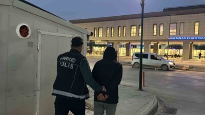 Adıyaman'da düzenlenen operasyonda 340 gram sentetik uyuşturucu madde ele geçirildi.