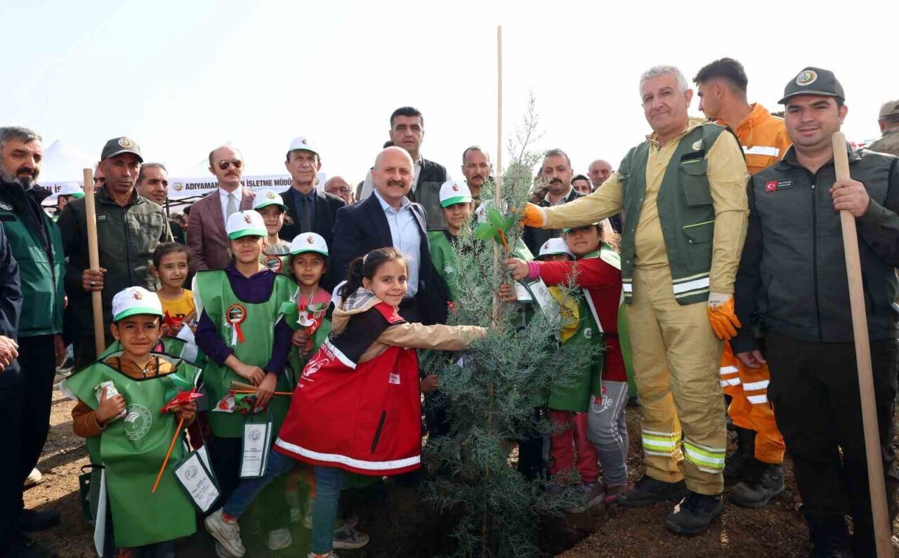 Adıyaman'da, 11 Kasım Milli Ağaçlandırma Günü kapsamında 10 bin 500