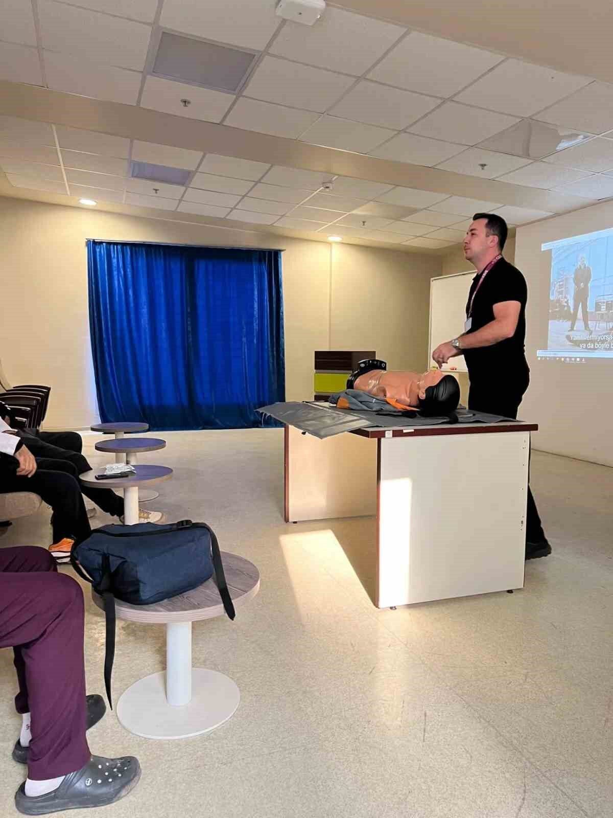 Aydın Adnan Menderes Üniversitesi Hastanesi, sağlık çalışanlarına yönelik Temel Yaşam