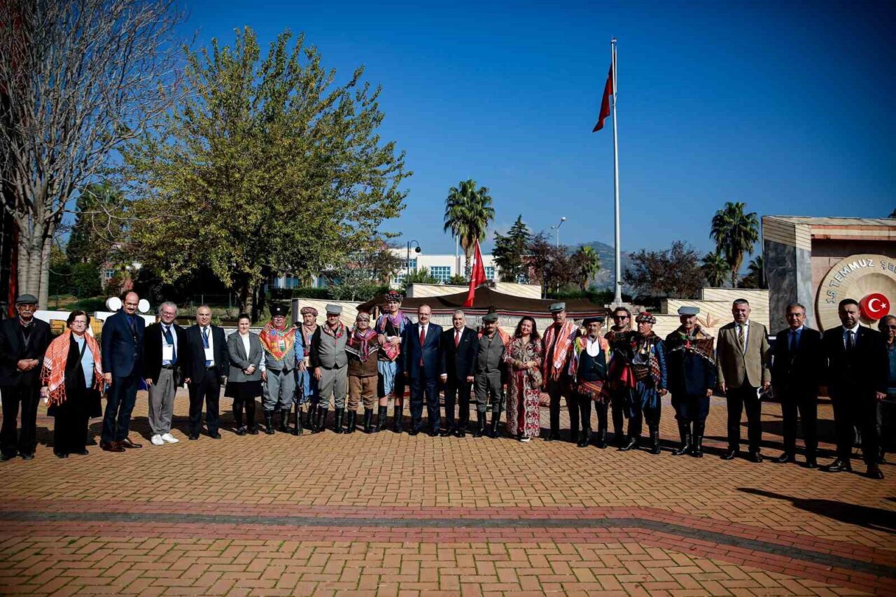 Aydın'da düzenlenen "Geçmişten Geleceğe Aydın Sempozyumu", 13-15 Kasım 2025 tarihleri