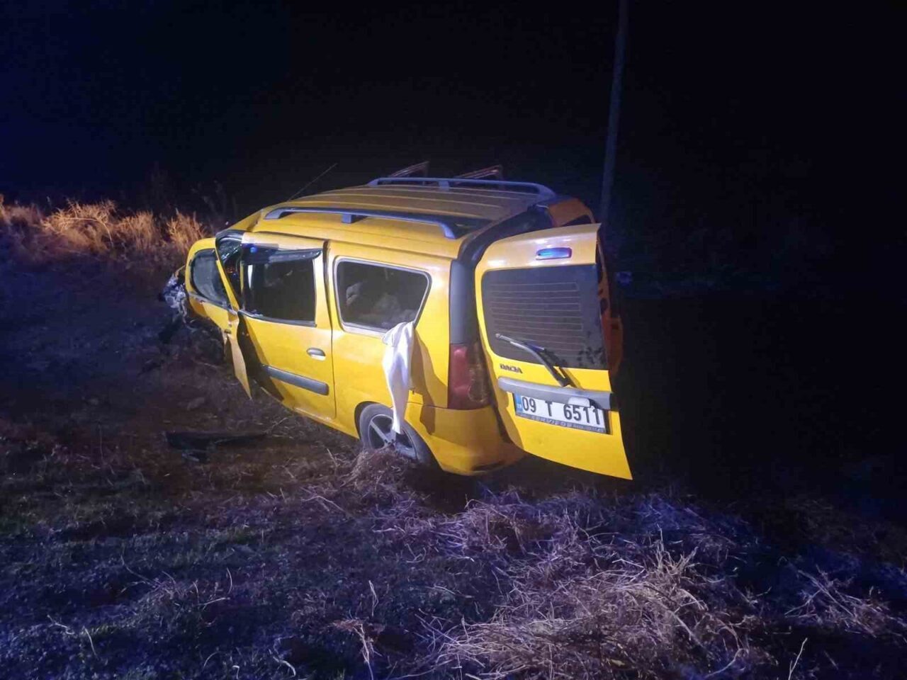 Afyonkarahisar'da meydana gelen trafik kazasında bir çocuk hayatını kaybederken, 8