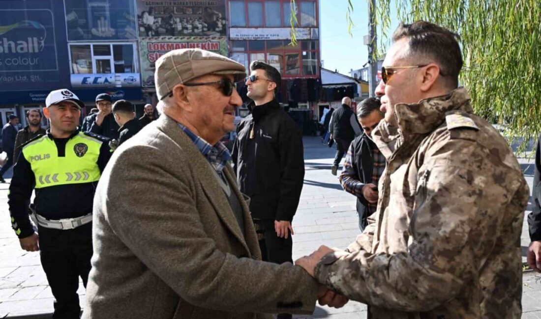 Ağrı İl Emniyet Müdürü Göksel Önder, Eski Van Caddesi’nde trafik