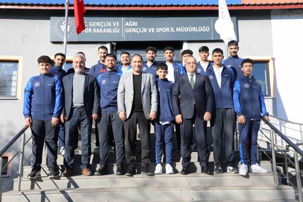 Ağrı Gençlik ve Spor Kulübü Hentbol takımı, başarılı performansıyla Türkiye