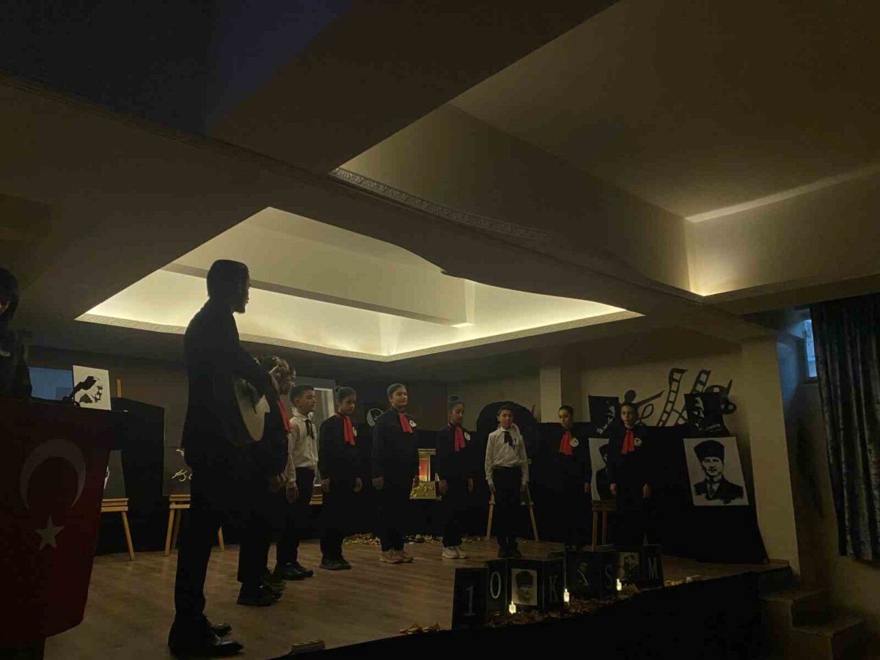 Mustafa Kemal Atatürk'ün vefatının 87. yılı nedeniyle Ağrı ve Patnos'ta