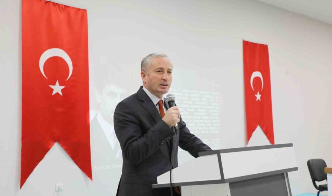 Ağrı'da, İmam Hatip Lisesi öğretmenlerine yönelik mesleki gelişim semineri düzenlendi.