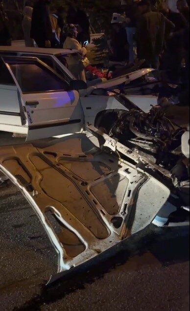 Bitlis'in Ahlat ilçesinde iki aracın çarpışması sonucu 5 kişi yaralandı.