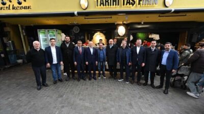 AK Parti Bursa İl Başkanı Davut Gürkan, esnafla buluşarak taleplerini