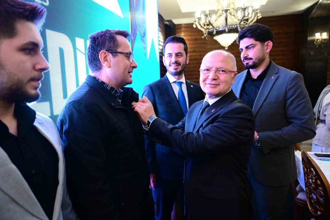 AK Parti Osmangazi İlçe Danışma Meclisi Toplantısı, yoğun bir katılımla