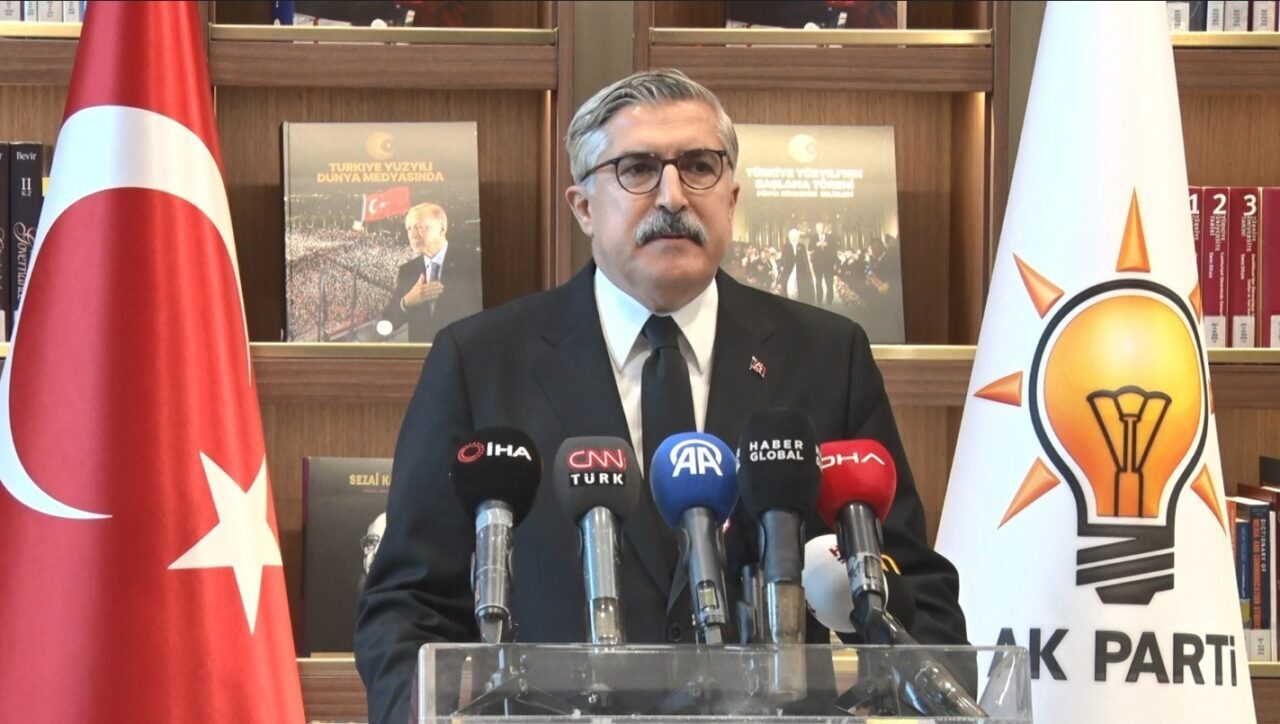 AK Parti Genel Başkan Yardımcısı Hüseyin Yayman, deprem bölgesindeki çalışmalarla