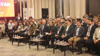 AK Parti Genel Başkan Yardımcısı Ömer Çelik ve İlim Yayma