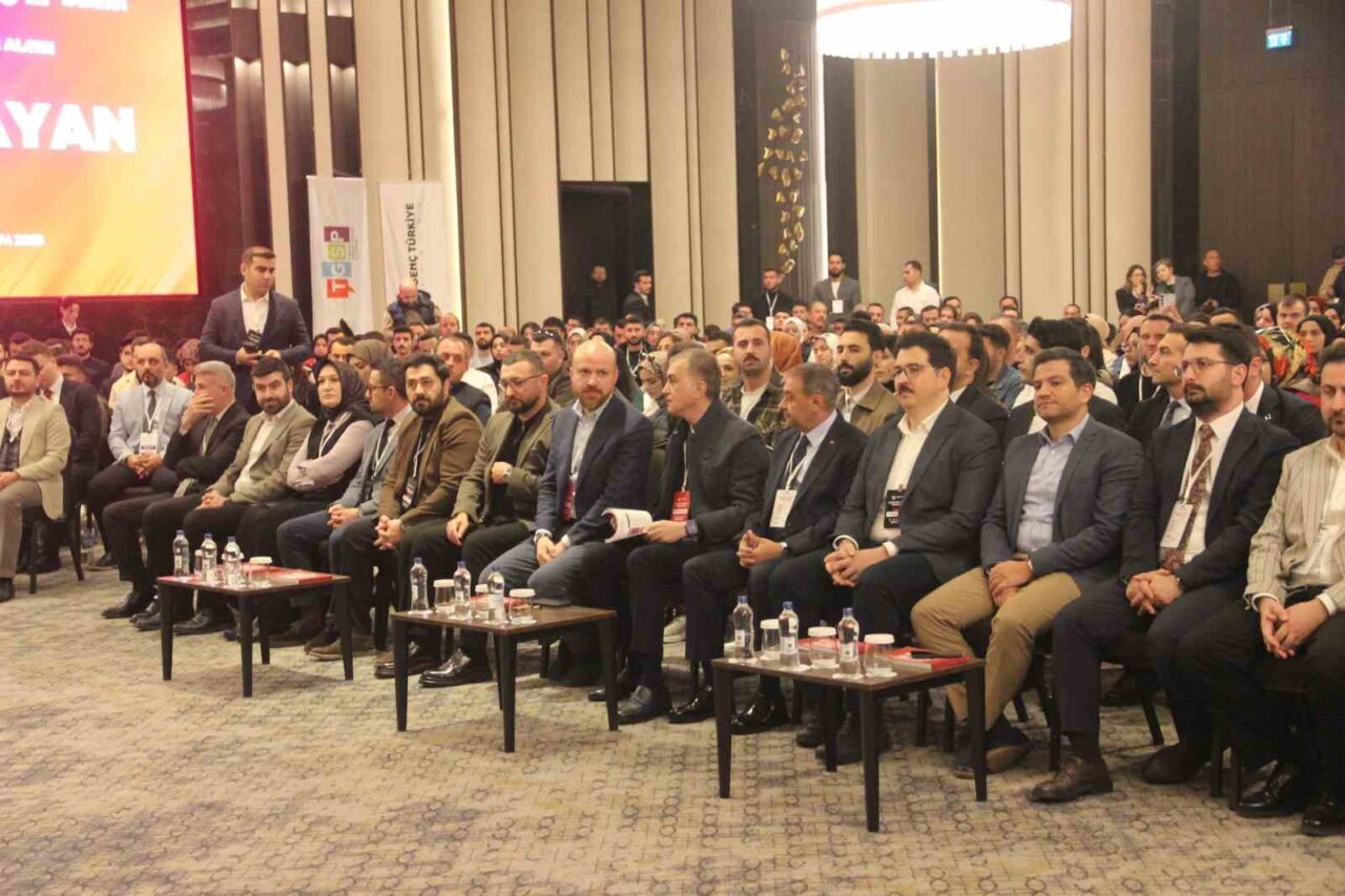 AK Parti Genel Başkan Yardımcısı Ömer Çelik ve İlim Yayma