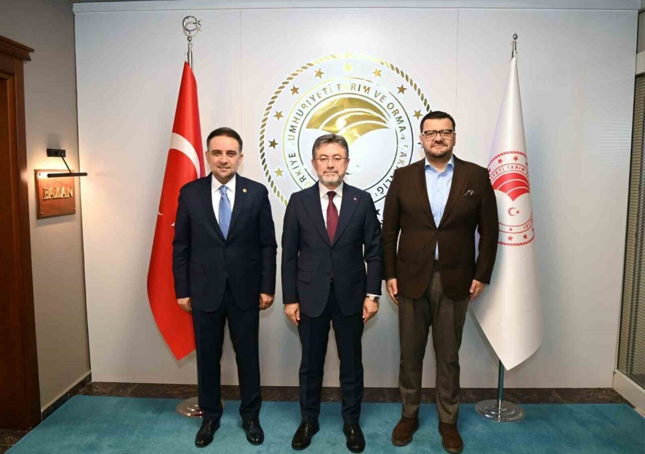 AK Parti Manisa Milletvekili Murat Baybatur, Tarım ve Orman Bakanı