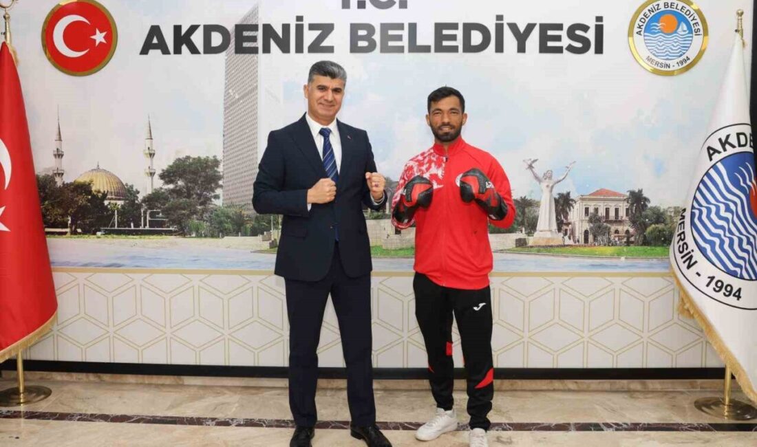 Hatip Emlek, Abu Dabi’deki Kick Boks Dünya Şampiyonası’nda Türkiye’yi Temsil Edecek Akdeniz Belediye Spor Kulübü'nün milli kick boks sporcusu Hatip Emlek,