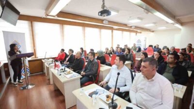 Merkezefendi Belediyesi, Akdeniz Belediyeler Birliği işbirliğiyle 'Personel Mevzuatı Eğitimi' düzenledi.