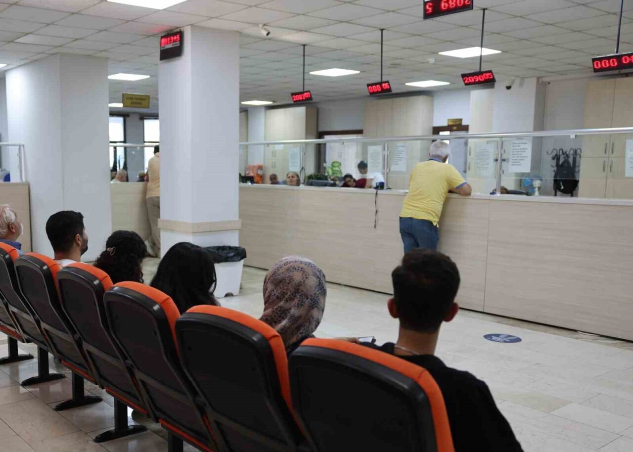 Akdeniz Belediyesi, Vergi Ödemeleri İçin Hafta Sonu Veznelerini Açık Tutacak