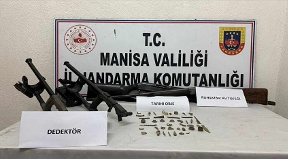 Manisa'nın Akhisar ilçesinde jandarma ekipleri, izinsiz kazı yapan İ.O. hakkında