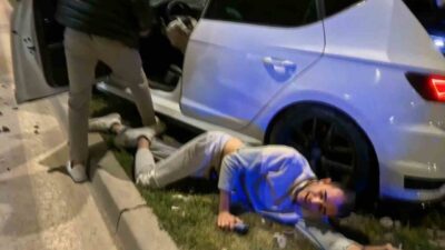 Aksaray'da, belediye tarafından kazı nedeniyle kapatılan yolda 30 dakika arayla