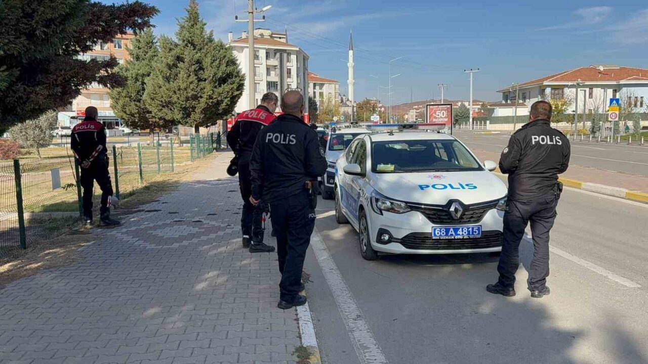 Aksaray’da Parkta Çocuklar Arasında Bıçaklı Kavga: 16 Yaşındaki Genç Yaralandı