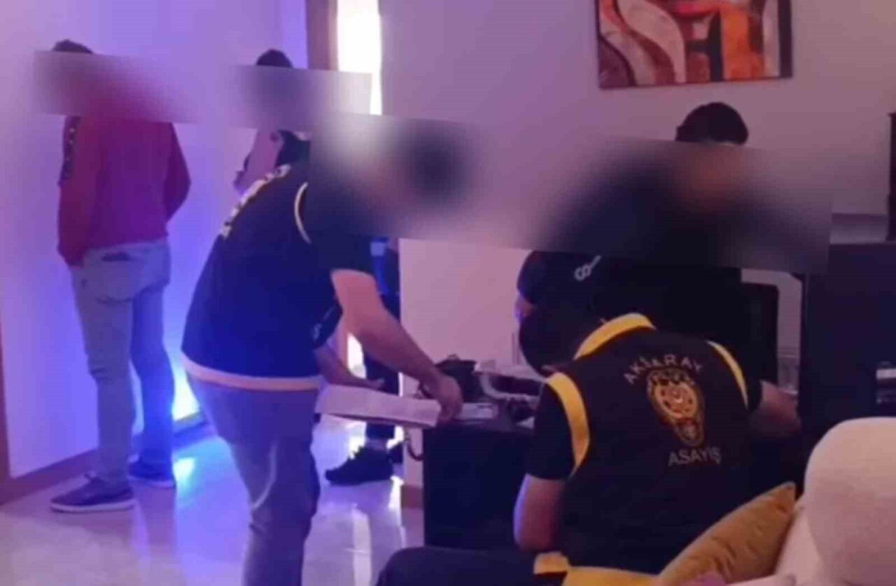 Aksaray'da düzenlenen fuhuş operasyonunda, İl Emniyet Müdürlüğü ekipleri tarafından 3