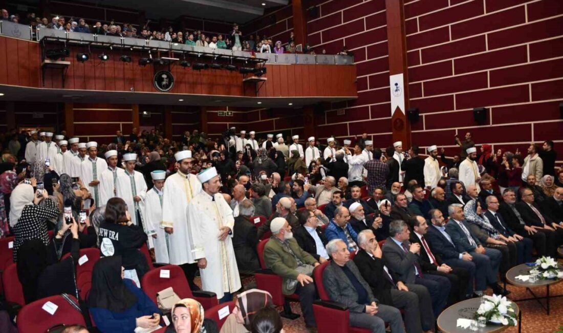 Konya'nın Akşehir ilçesinde Fatih Yatılı Erkek Kur’an Kursu'ndan mezun olan