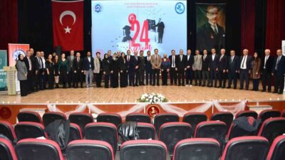 Akşehir'de 24 Kasım Öğretmenler Günü etkinlikleri Akşehir Kültür Merkezi'nde yapıldı.