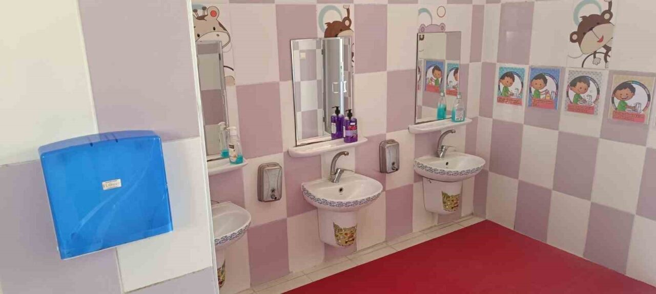 Milli Eğitim Bakanlığı ve TSE işbirliğiyle uygulanan "Okulum Temiz Programı"