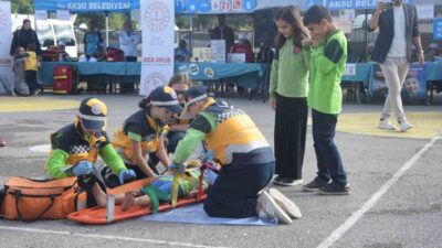 Aksu’da "Sağlıklı Çocuk, Sağlıklı Gelecek" programı kapsamında düzenlenen etkinlikte, çocuklara
