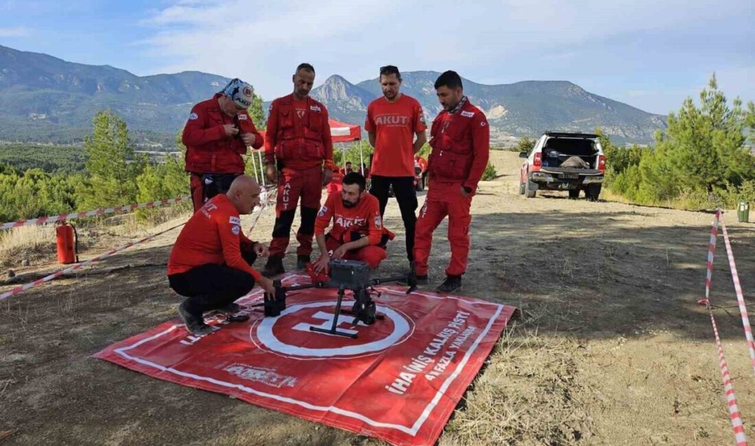 Denizli’de AKUT Ekipleri Gerçekçi Senaryo ile Arama Kurtarma Tatbikatı Yürüttü Denizli'de AKUT, 2 Kasım 2025'te düzenlediği tatbikatta 50 gönüllü ve