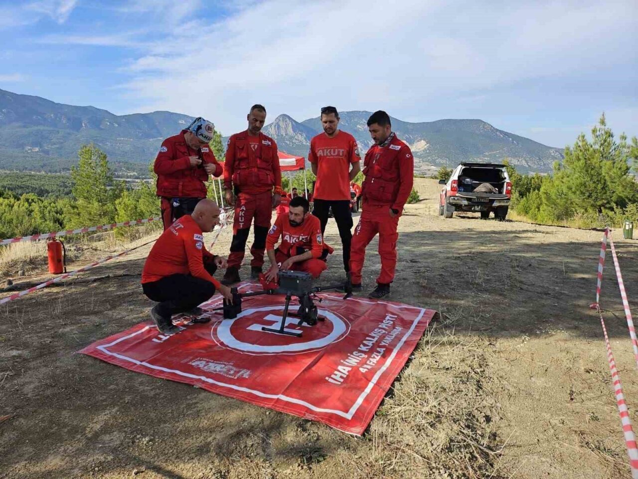 Denizli'de AKUT, 2 Kasım 2025'te düzenlediği tatbikatta 50 gönüllü ve
