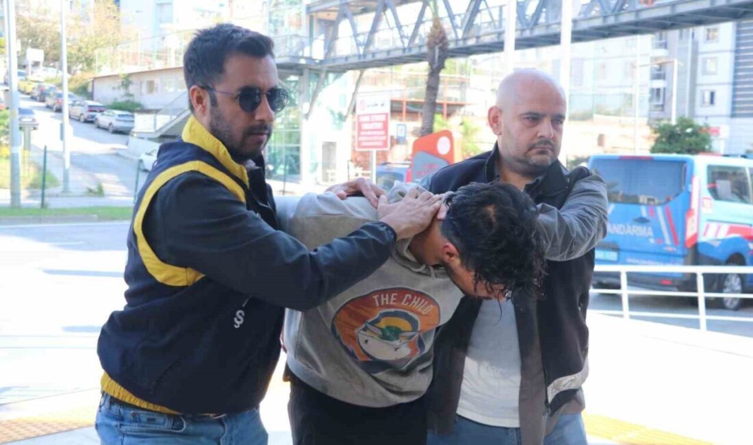 Antalya'nın Alanya ilçesinde, Abdulmutalip T. (27) isimli bir adam, yolda
